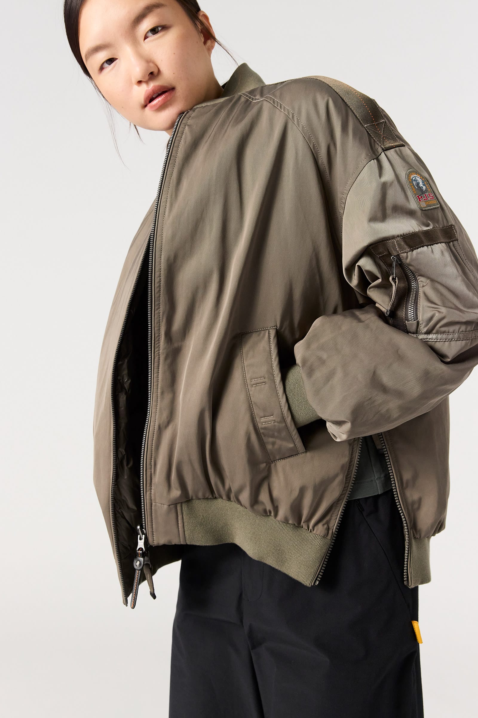 25WMPWJKIN32P96_0103_14